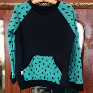 Sudadera verde tiza y negra